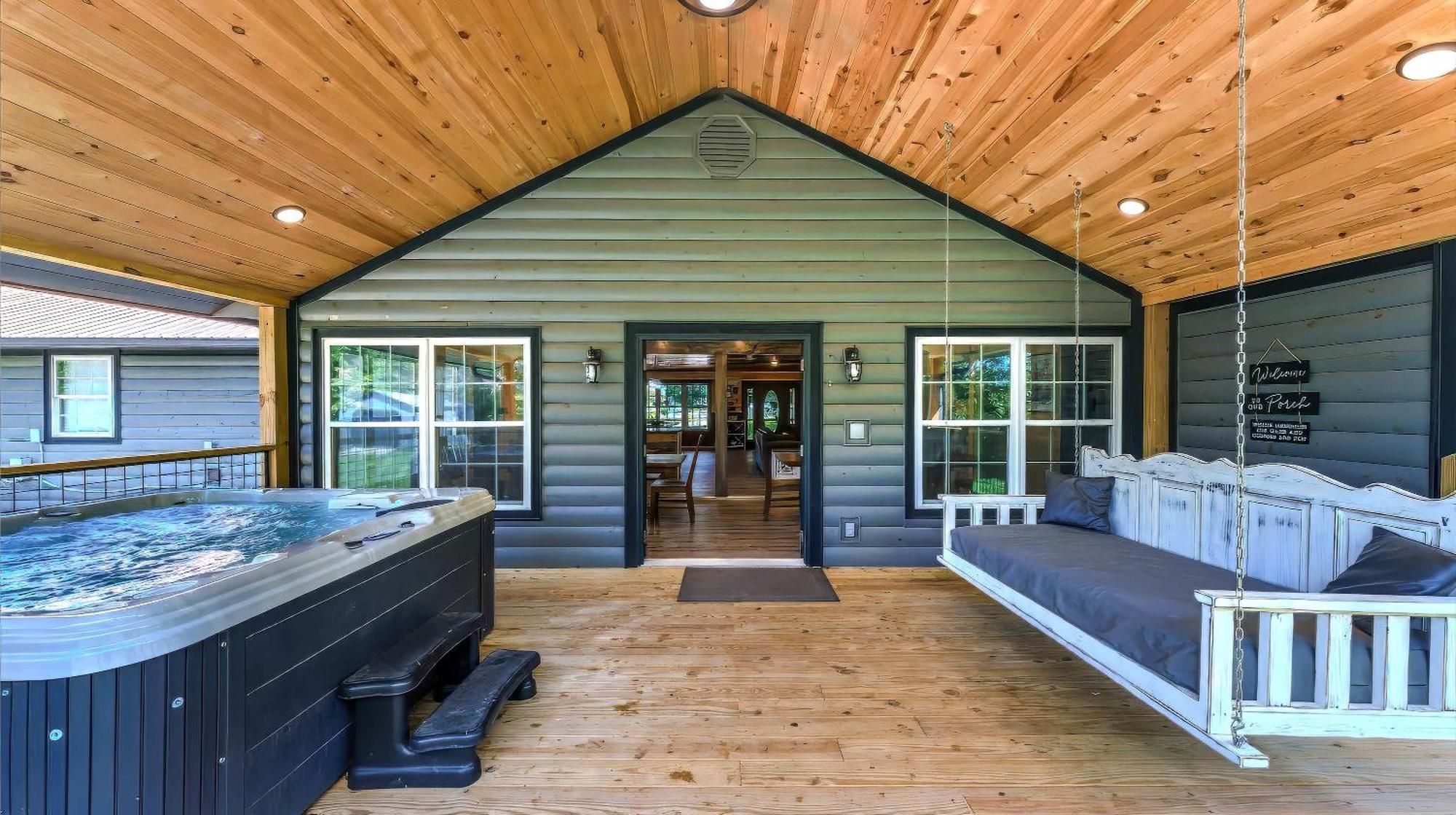 Poolside At Autumn Woods - Pool, Theater, Fireplace, Firepit, Arcade Sevierville Exterior photo