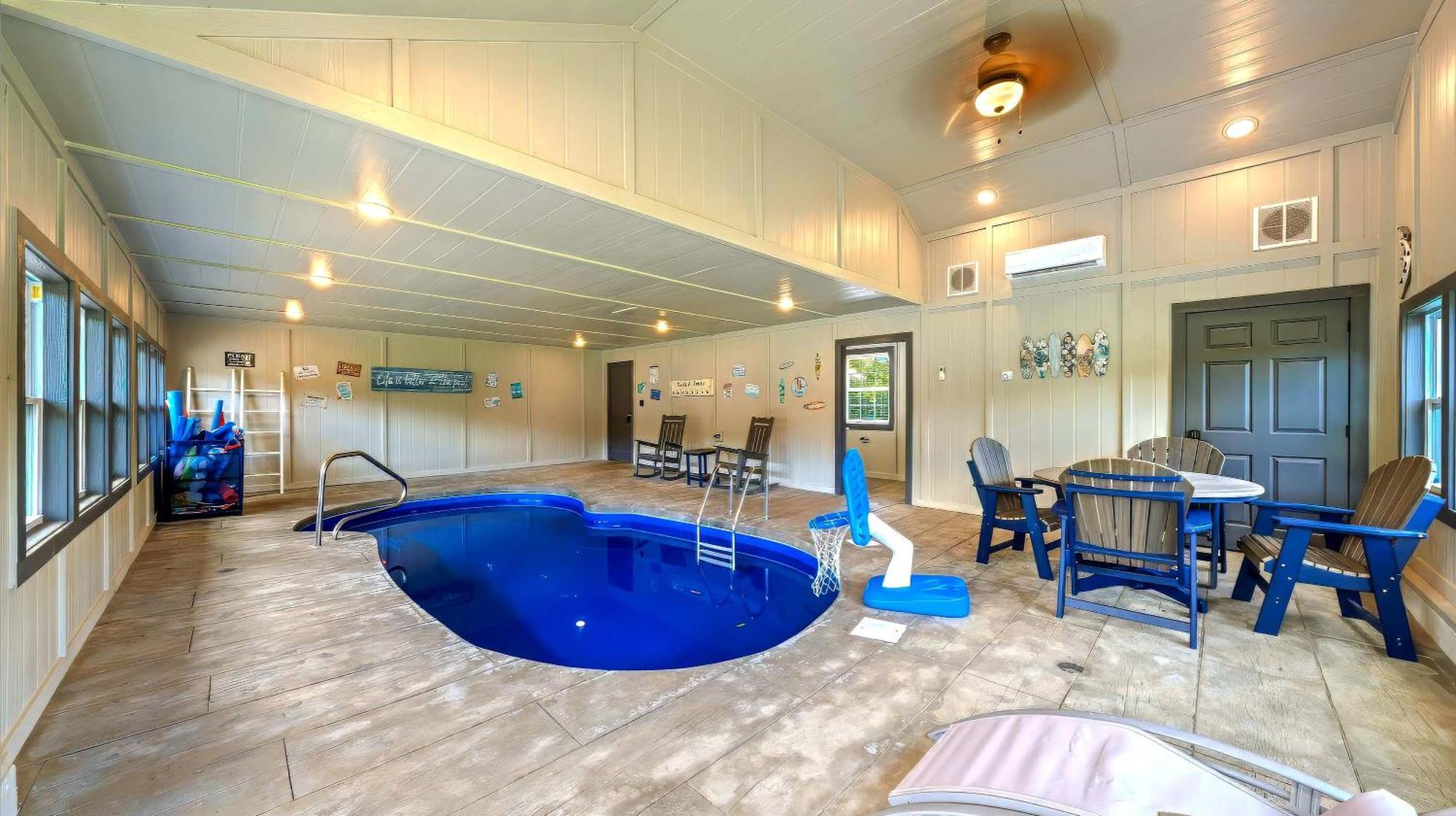 Poolside At Autumn Woods - Pool, Theater, Fireplace, Firepit, Arcade Sevierville Exterior photo