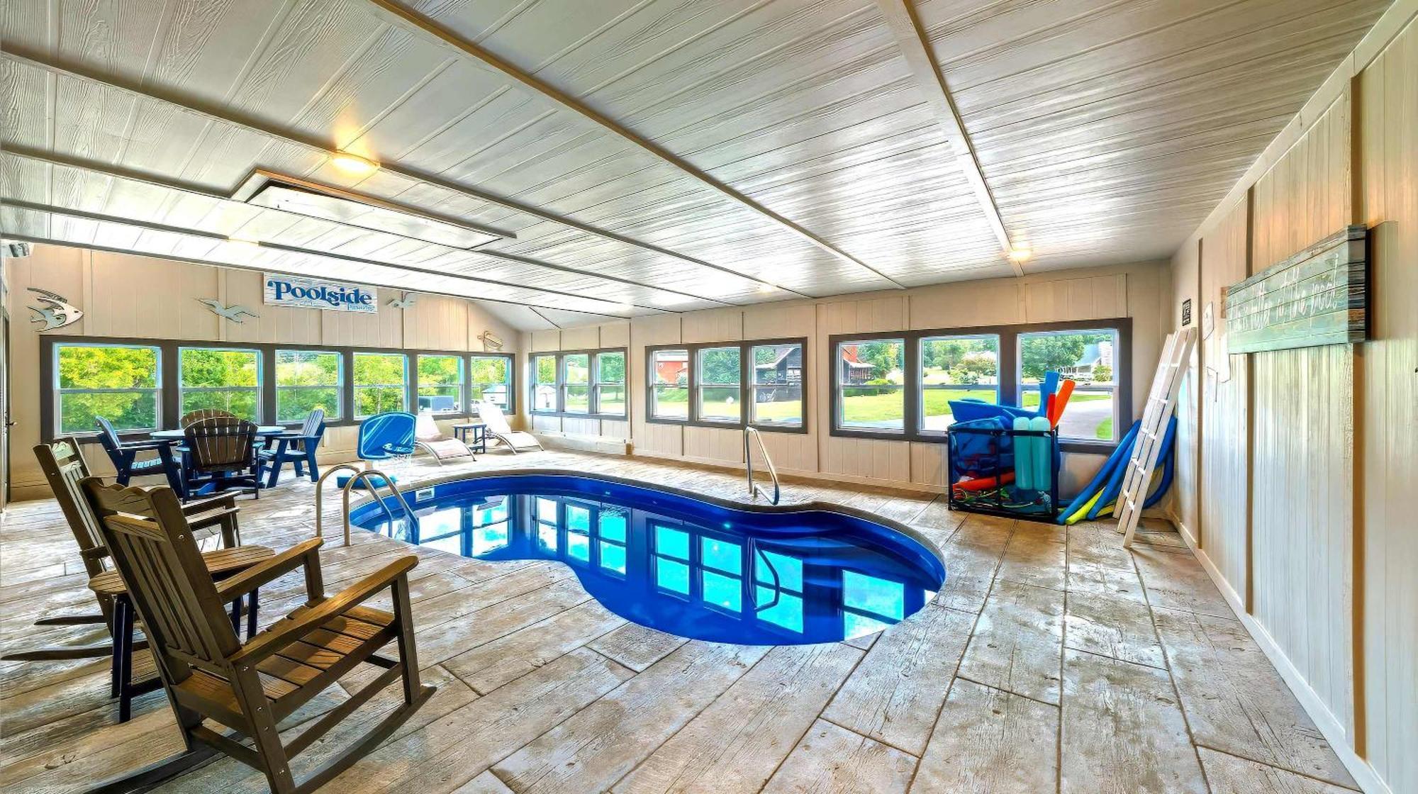 Poolside At Autumn Woods - Pool, Theater, Fireplace, Firepit, Arcade Sevierville Exterior photo