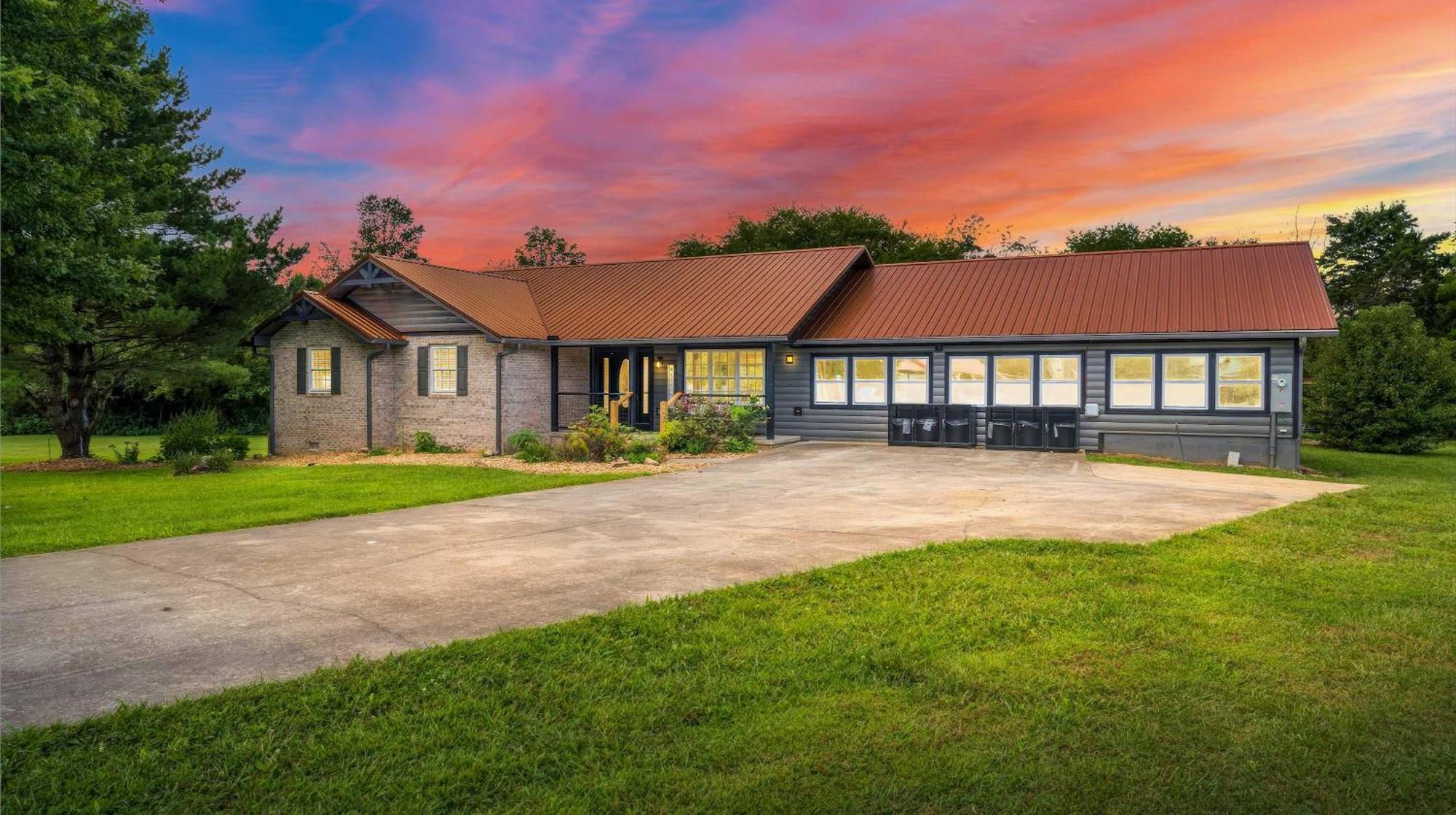 Poolside At Autumn Woods - Pool, Theater, Fireplace, Firepit, Arcade Sevierville Exterior photo